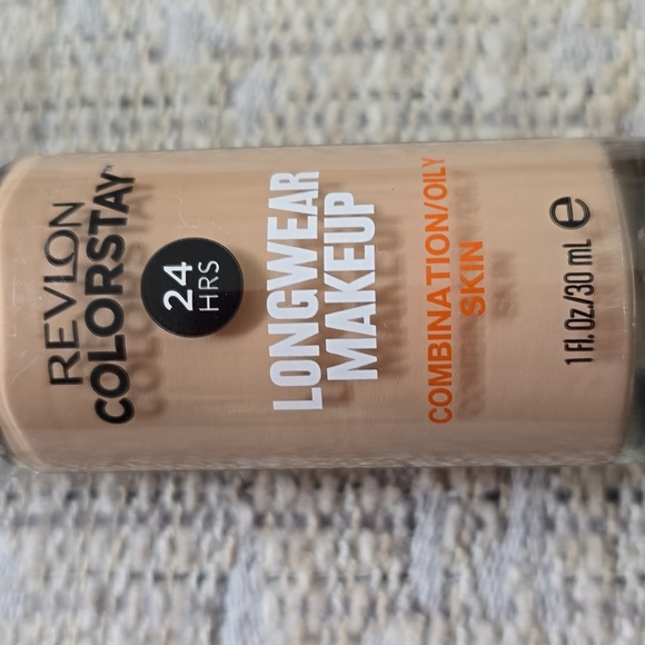 REVLON BRAND COLORSTAY LONGWEAR MAKEUP FOUNDATION #250 FRESH BEIGE BUNDLE OF 2 - Picture 4 of 5